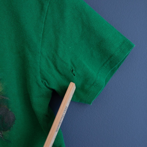 3/$10- VINTAGE bear souvenir t-shirt - Picture 4 of 7